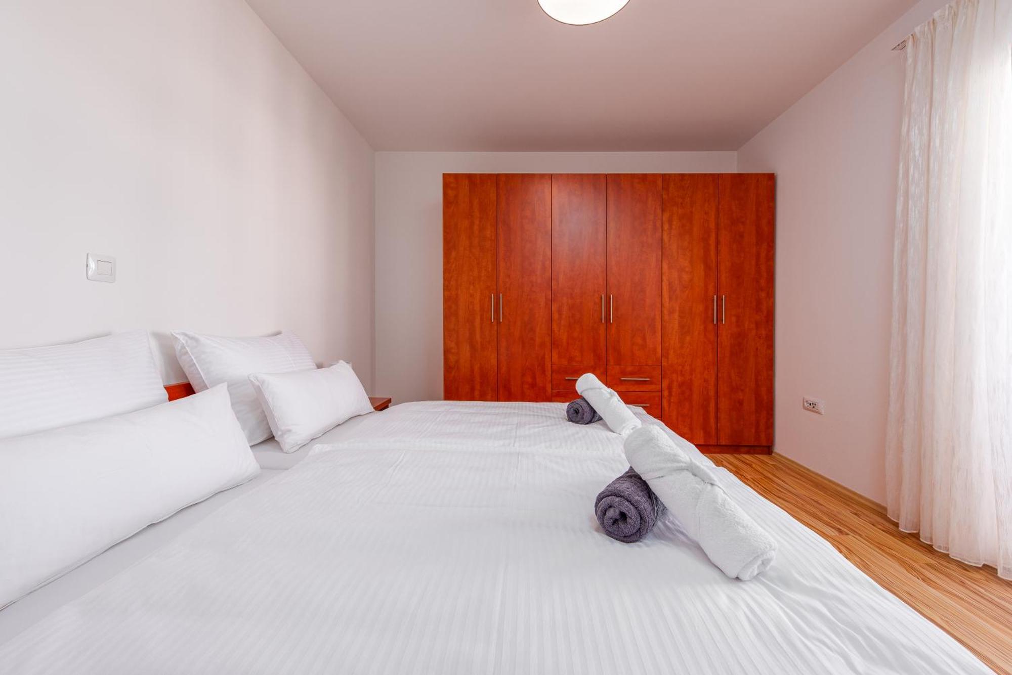 Apartments L&D Biograd Na Moru Luaran gambar