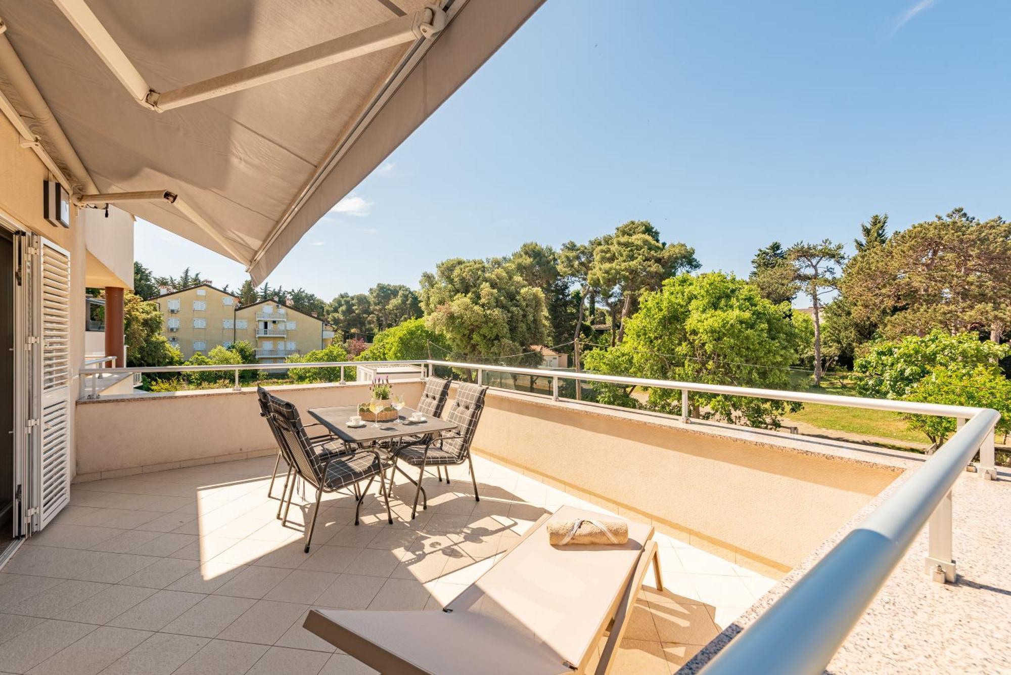 Apartments L&D Biograd Na Moru Luaran gambar